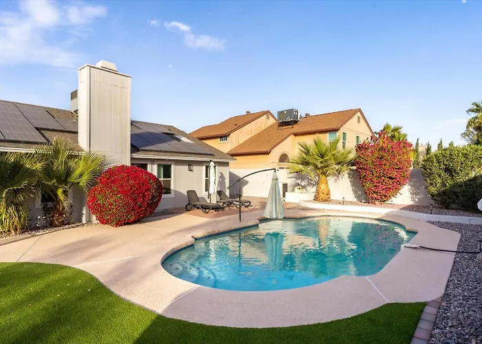 Resort-style Retreat Heated Pool Firepit Bbq *